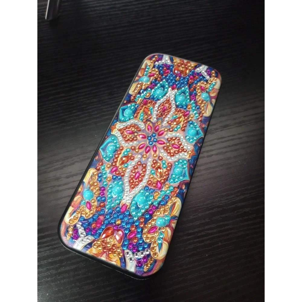 Handmade Diamond Art Eyeglasses Case Hard Shell Rhinestone Glasses Holder